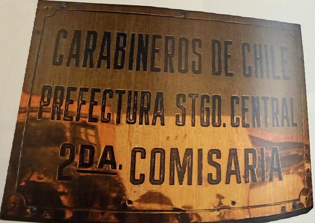 Placa de bronce: Carabineros de Chile, Prefectura Santiago Central, 2da. Comisaría
