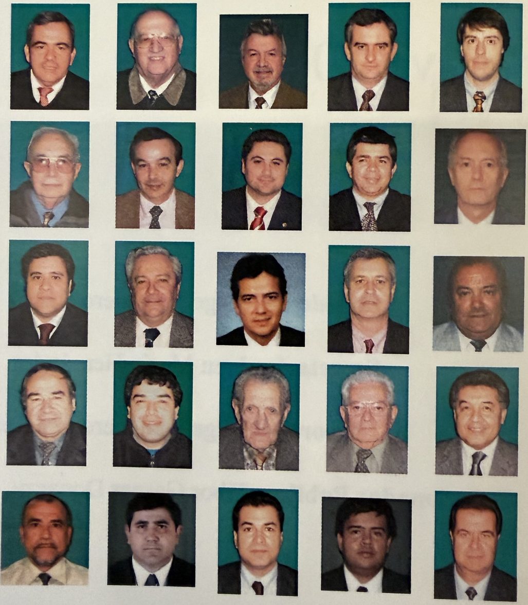 Grilla de 25 retratos de los alguaciles del círculo en 2004